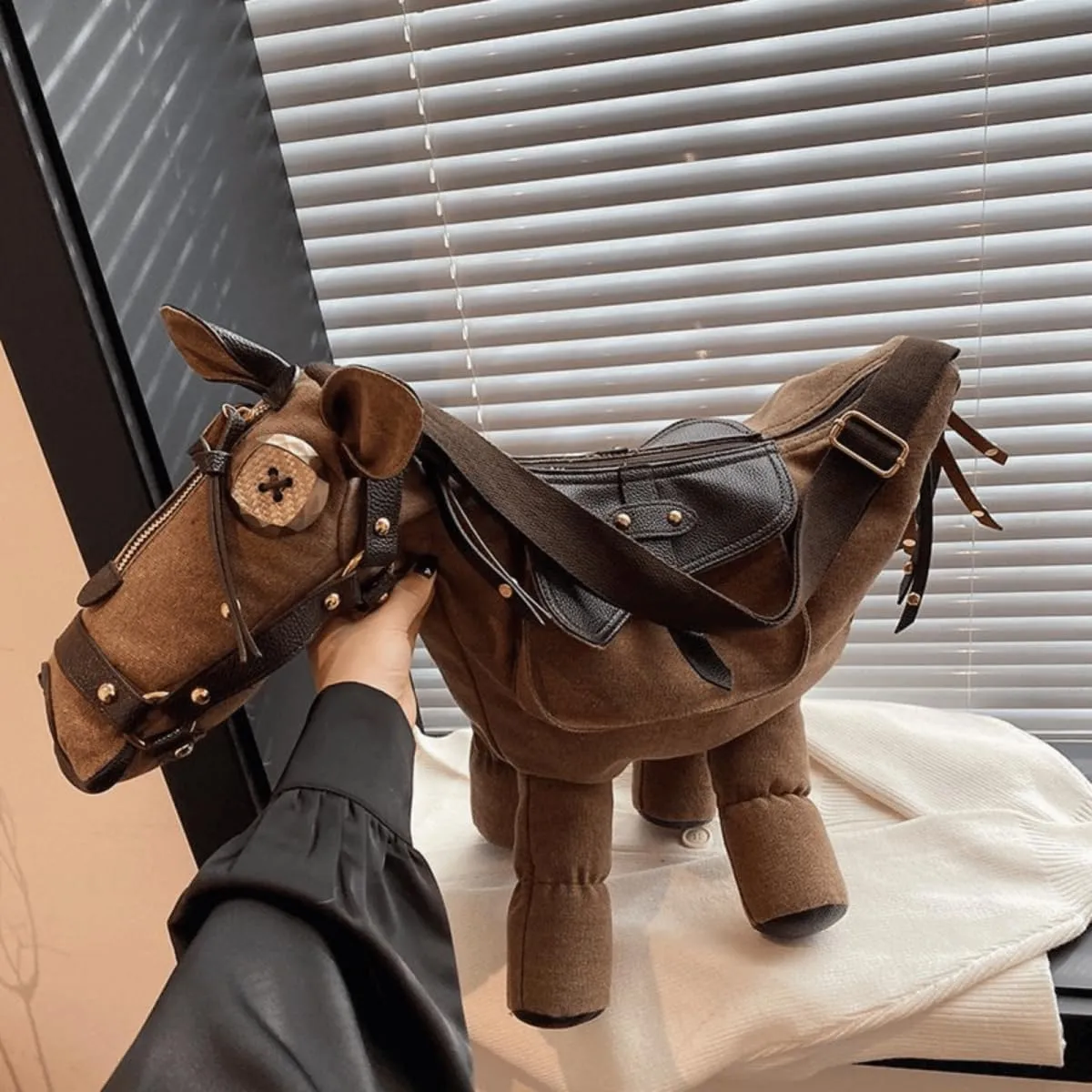 Novelty Horse-Shaped Crossbody Bag  Western Cowboy Shoulder Purse with Adjustable Strap, Retro Ranch Bag