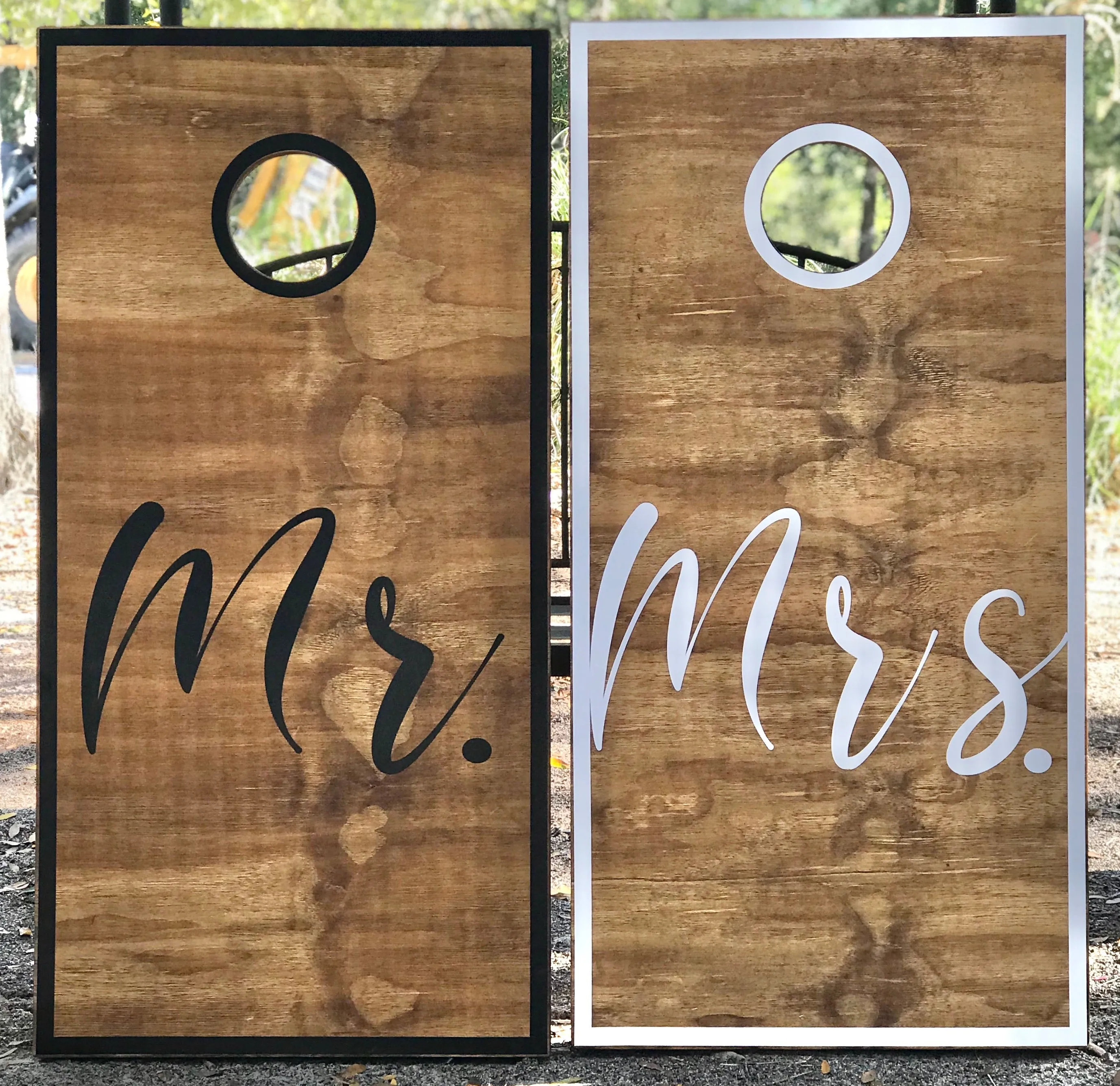 Wedding Mr.& Mrs. Cornhole Set With Bean Bags